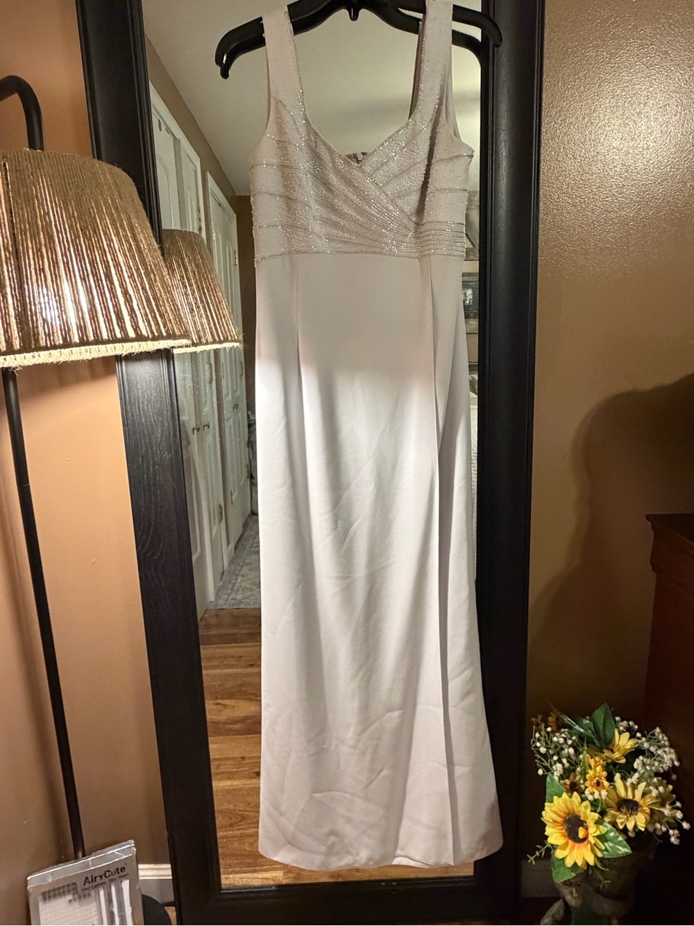 Vintage Daymor Couture Elegant Ivory Sleeveless Evening Gown